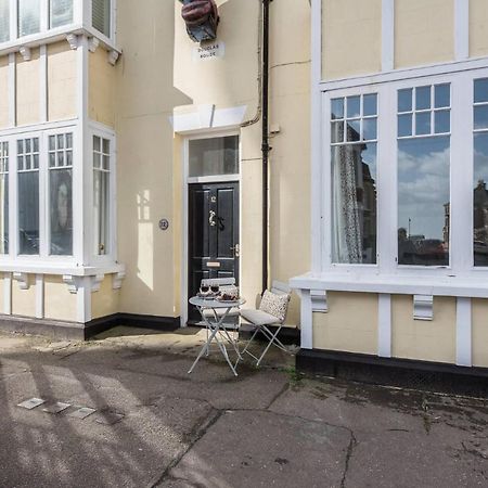 No 12, Southwold Apartment Екстериор снимка